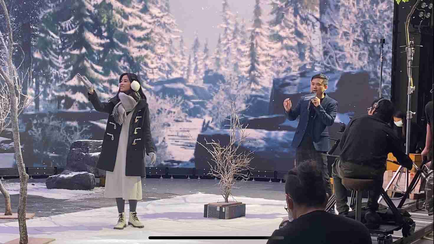 壹号平台以ALED先进显屏技术，，，与金马奖视觉特效团队“再现影像”携手合作打造LED虚拟摄影棚，，，，提供沉浸式表演体验，，并精简拍摄成本与时间